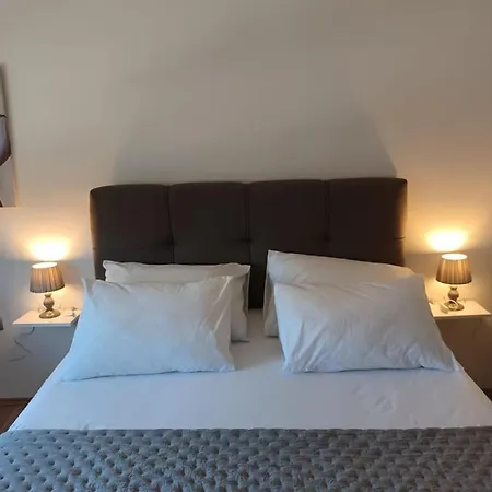 Miro 公寓 希贝尼克